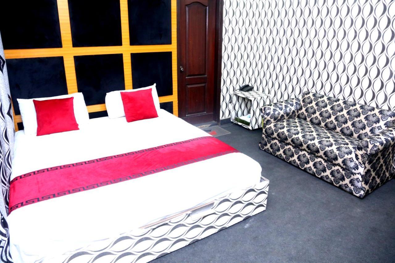 Sapphire Inn Motel 拉合尔 外观 照片